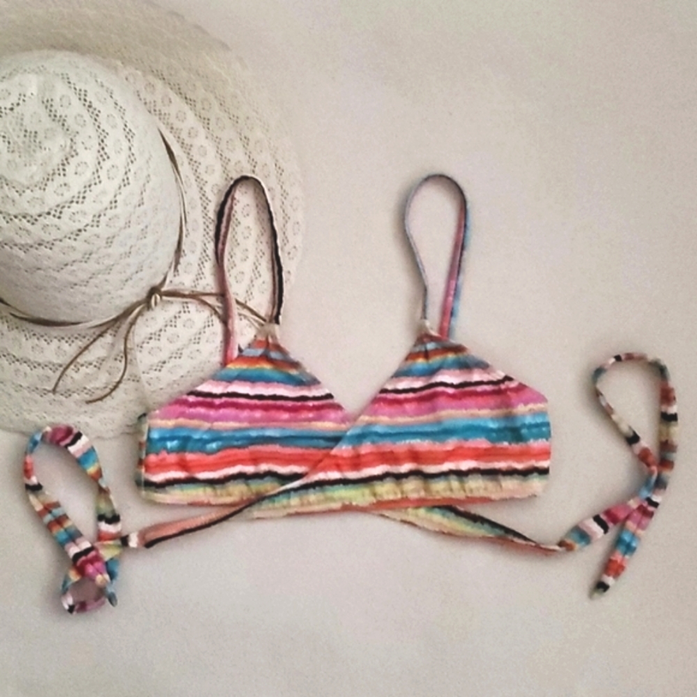 Reef Swimwear Surf Swim Bikini Criss-cross Front Tie Back Printed Swimsuit Top